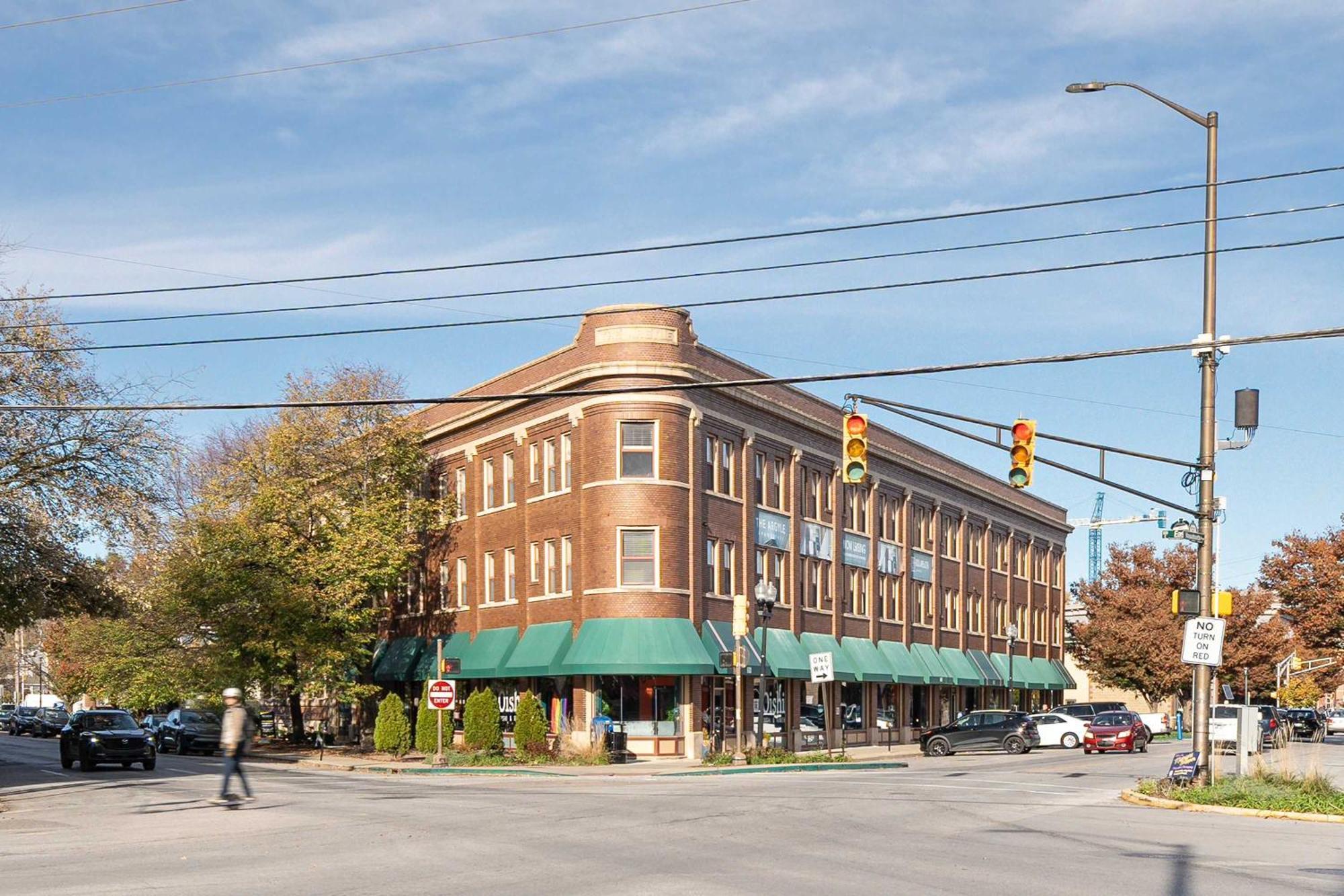 18Br 17Ba Combined Apartments Close To Lucas Oil Stadiom Indianapolis Exterior photo